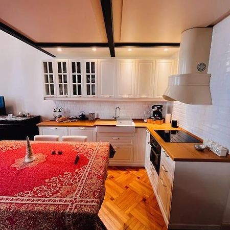 Beyond8 Luxurysuite Триест Екстериор снимка